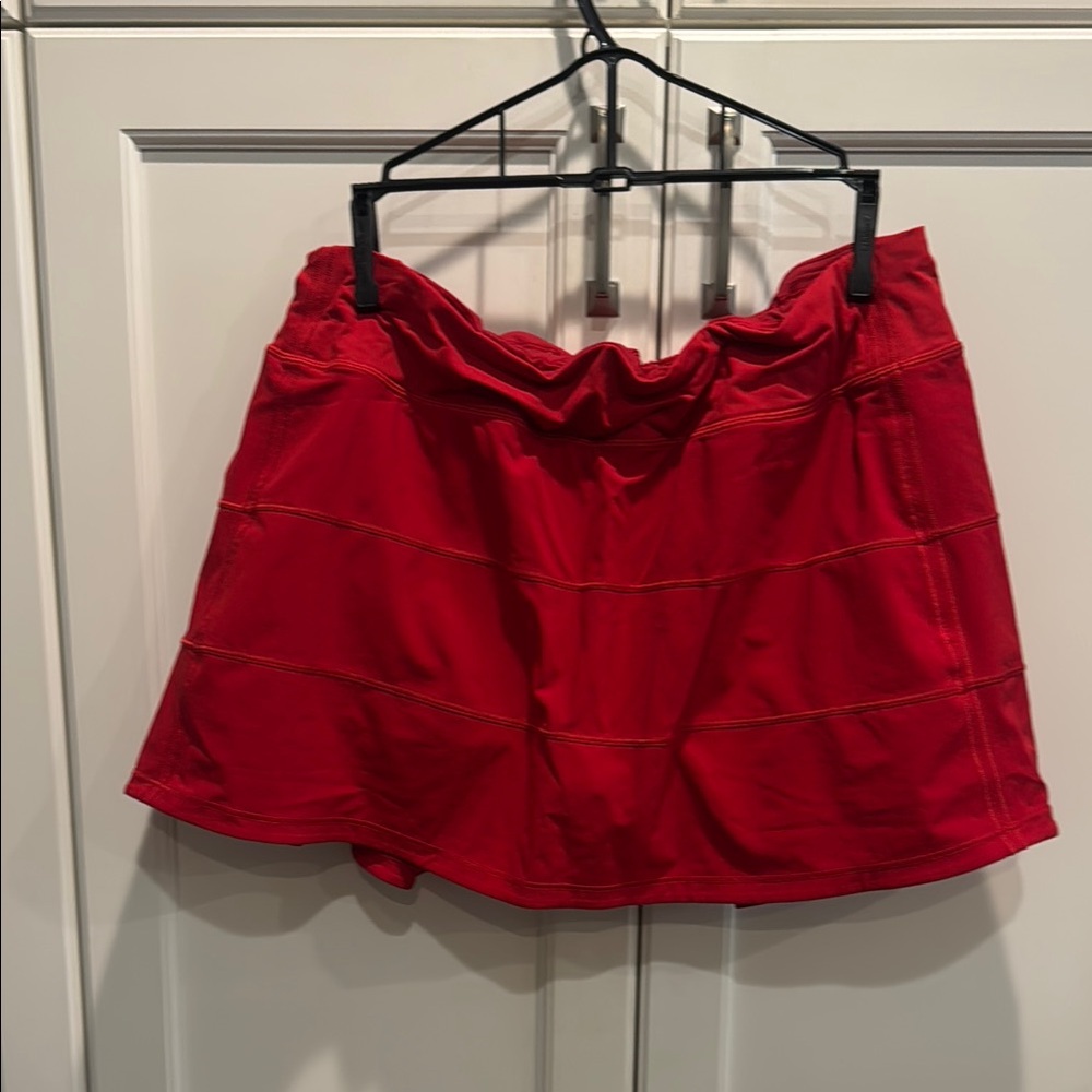 Lululemon Athletica Pace Ruval 12 TALL Red Skirt